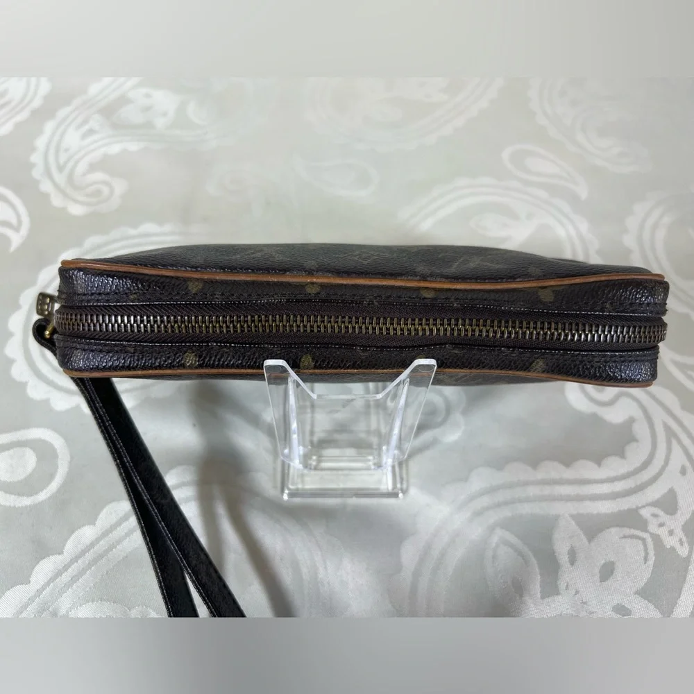 7011: Louis Vuitton Monogram Marly Dragonne GM Wristlet Clutch Vintage